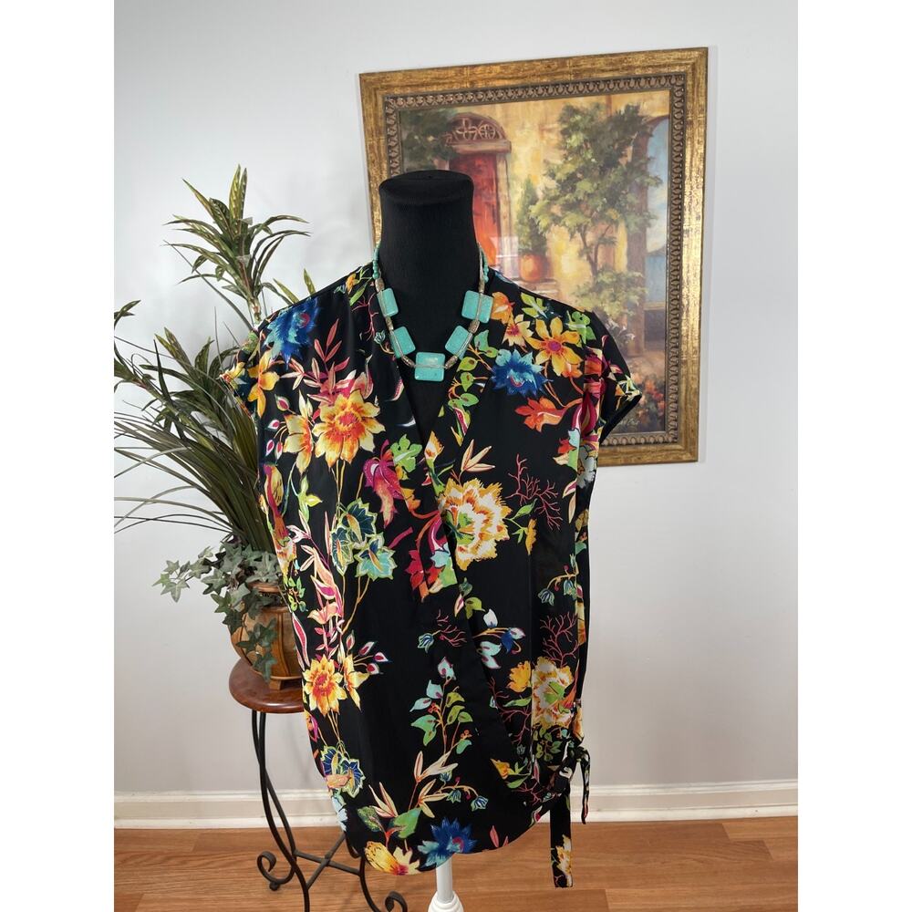 Soho by NYC Surplice Wrap Top Womens L Black Floral Maximalist Artsy Modern